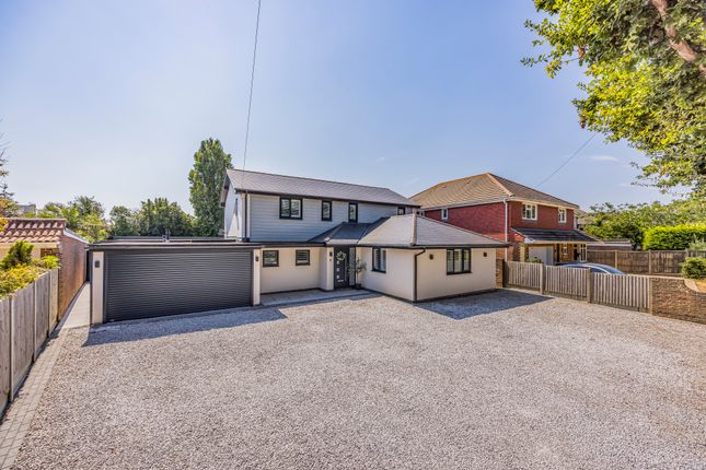 19, Bacon Lane, Hayling Island photo 4