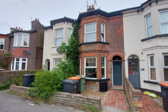 Thumbnail Terraced house to rent in Victoria Street, Dunstable