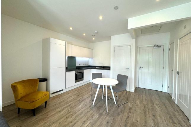 Thumbnail Flat to rent in Kings Road, Reading