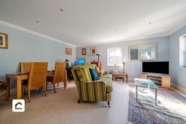 Flat 7, Allingtons, 43 Beech Road, Reigate photo 3