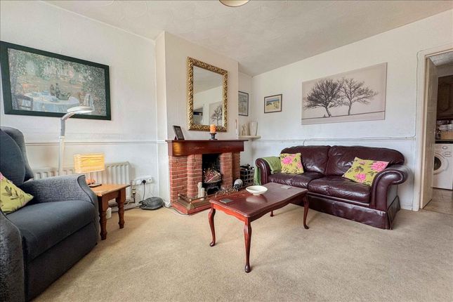 152, Cygnet Avenue, Feltham photo 3