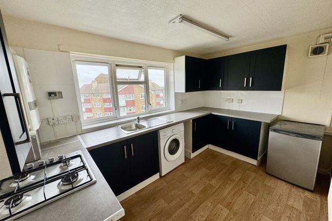 116, Laurel Crescent, Croydon photo 5