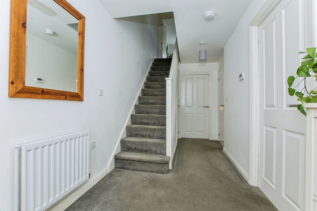 137, Banbury Drive, Peterborough photo 2