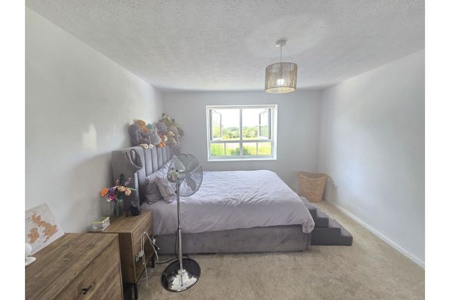 4, Farm House Way, Birmingham photo 4
