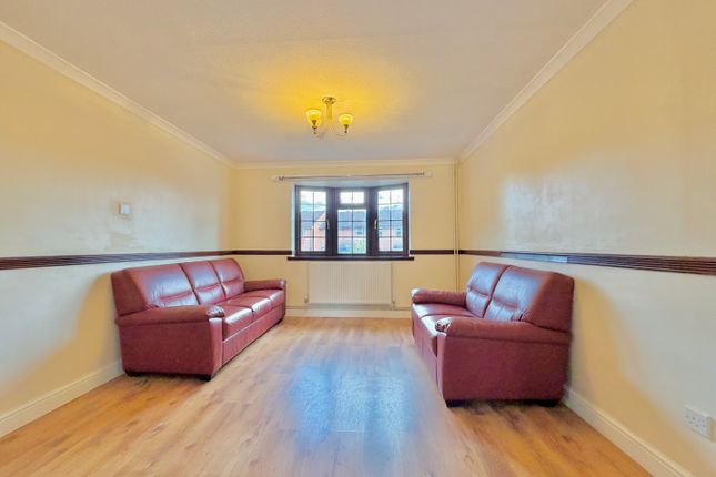 9, Humber Way, Sandhurst photo 4