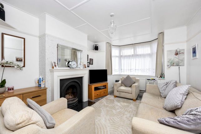 Fairway Crescent, Brighton photo 2