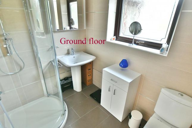 34, Pilford Heath Road, Colehill photo 4