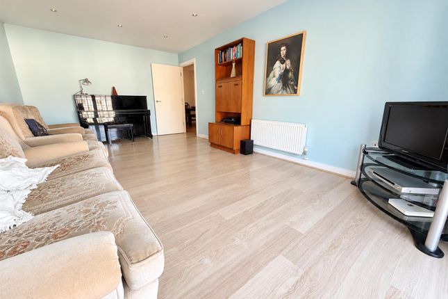 Flat 20, Crown Mill, London Road, Mitcham photo 2
