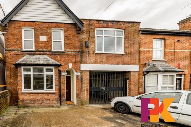 Thumbnail Terraced house to rent in Abercromby Avenue, High Wycombe