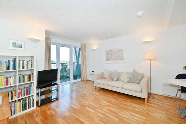 Thumbnail Flat for sale in Seacon Tower, 5 Hutchings Street, Isle Of Dogs, London