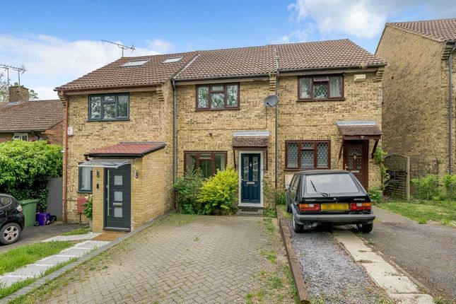 Terraced house to rent in Borehamwood, Elstree