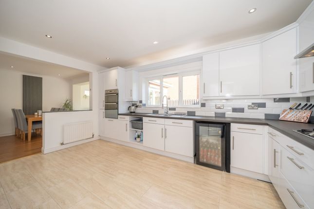 6 Dover Park, Dunfermline photo 4