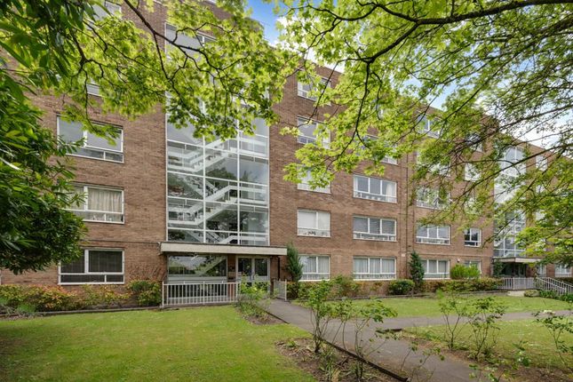 2-bed flat on 119, High Mount, London, £350,000