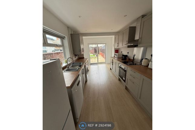 Cooper Road, Grimsby photo 3