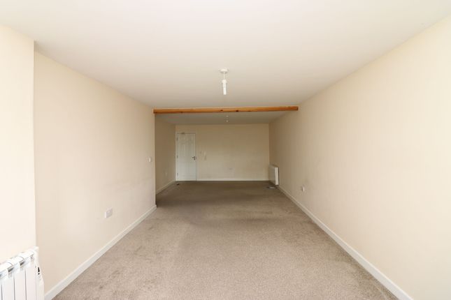2 Fox Apartments, Stainforth photo 3