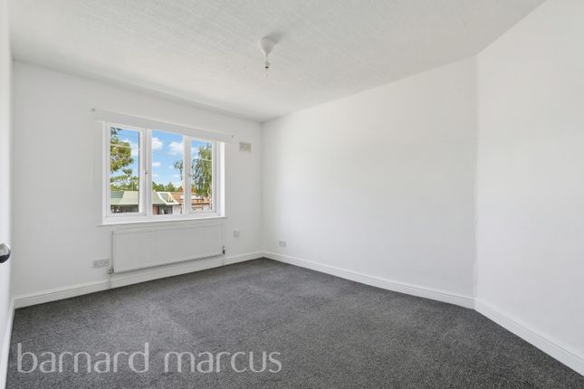 136a, Twickenham Road, FELTHAM photo 2