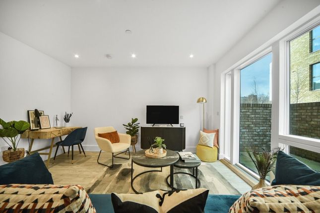 Thumbnail Flat for sale in Wycombe Street, London
