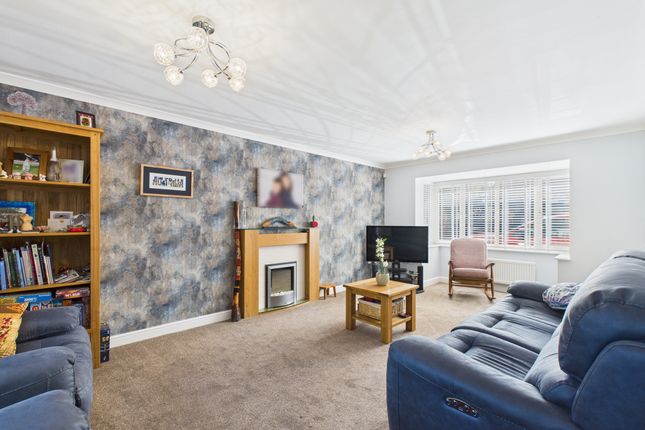 9, Quantock Way, Bridgwater photo 3