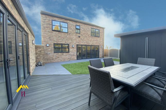 Thumbnail Detached house for sale in South End, Thorne, Doncaster