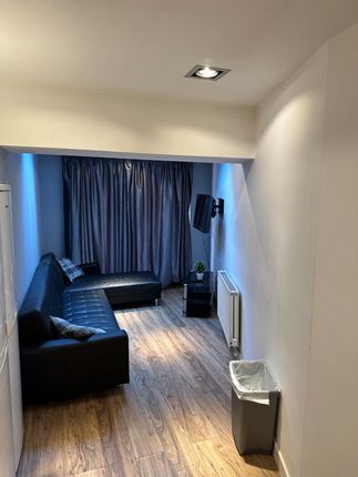 19 Whitegate Road, Huddersfield photo 3