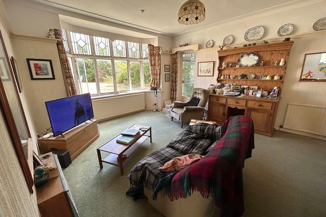 16, Whitehall Road, Colwyn Bay photo 3