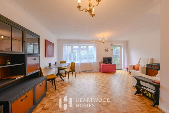 3-bed other on 24, Camlet Way, St. Albans, £750,000