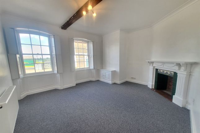 Terraced house for sale in High Street, Boston