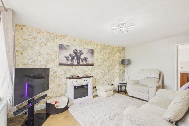 15 Rosemary Way, Beverley Parklands, East Riding Of Yorkshire photo 2