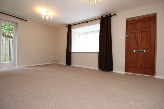 Studio to rent in Orchard Grove, Anerley