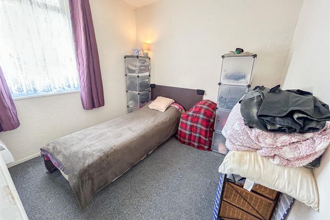 39, Castlehill Park, Great Clacton photo 4