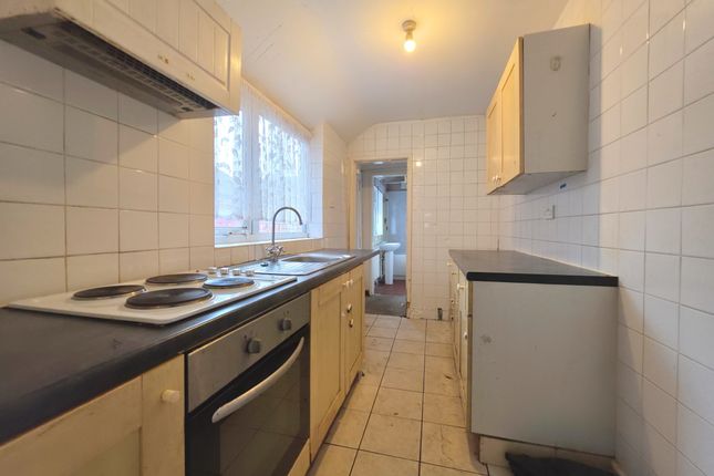 47, Hollings Street, Stoke-on-Trent photo 2