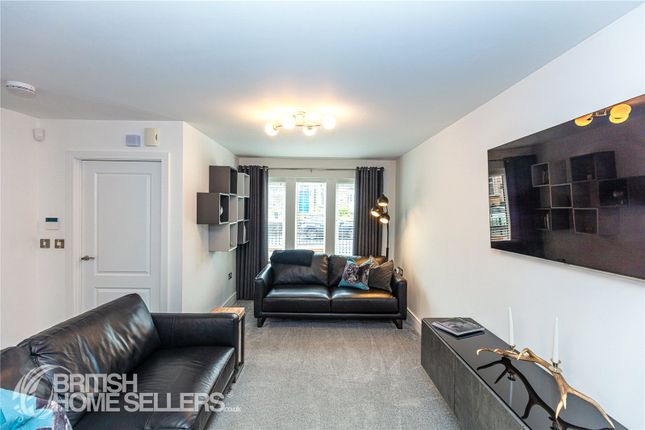 142, Skipton Road, Lancashire photo 3