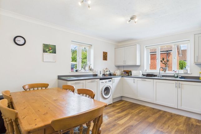 9, Andrew Burtts Close, Woodbridge photo 4