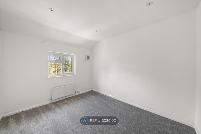 Barrack Road, Hounslow photo 5
