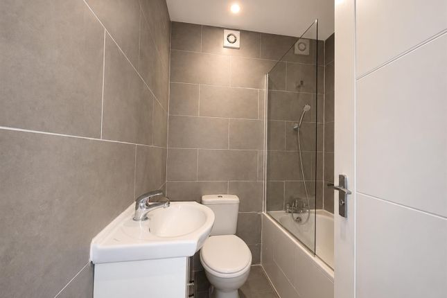 33, Frampton Road, Potters Bar photo 5