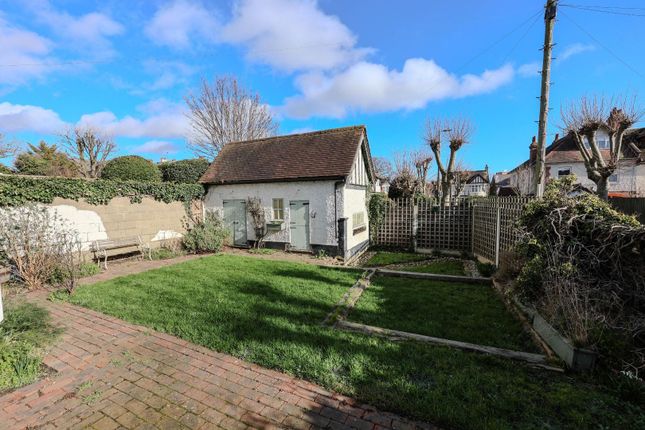 Oaklands, 1, Canewdon Road, Westcliff-On-Sea photo 3