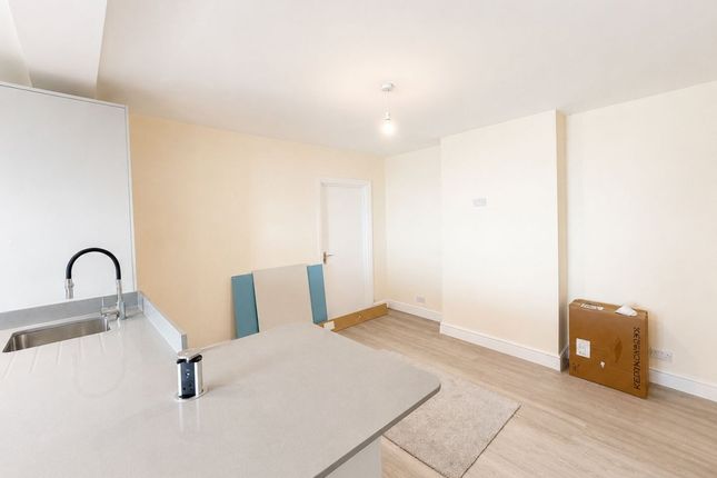 29, Whitelands Road, High Wycombe photo 5
