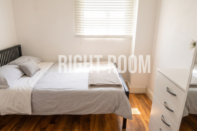 90 Nightingale Way, London photo 5