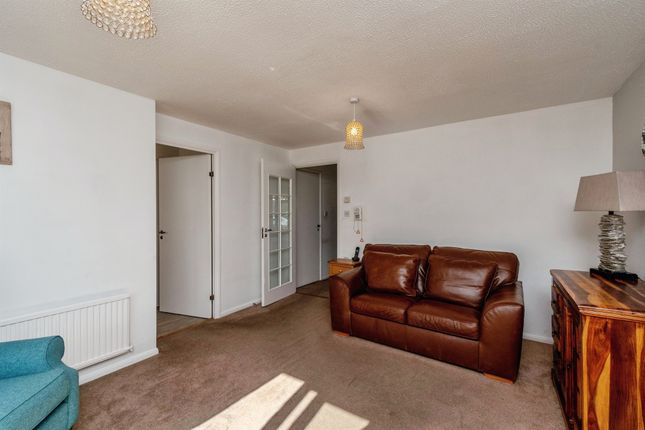 18, Remington Drive, Cannock photo 4