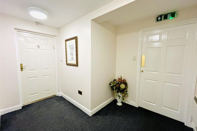 Flat for sale in Highgate Road, Altrincham