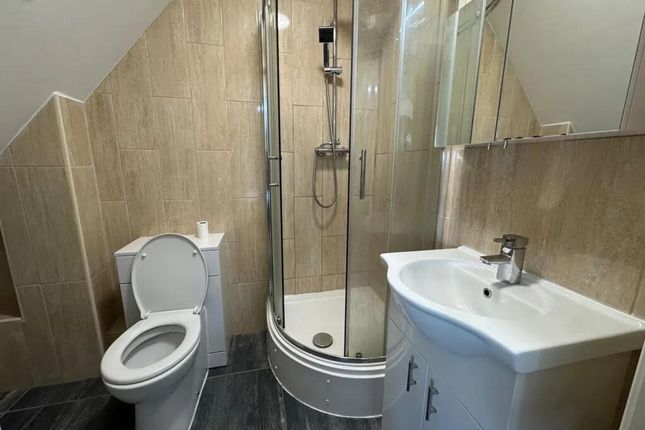 Flat 9, 427A High Road, Wembley photo 4