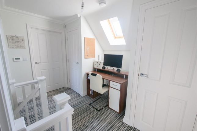 Flat for sale in Campbell Close, Framlingham, Suffolk