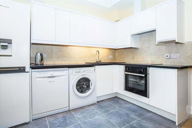 Copy flat 2, 4, Margravine Gardens, Barons Court photo 4