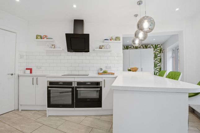 7 Westwell Court, Tenterden photo 3