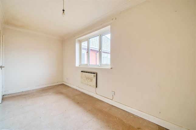 Flat for sale in St. Lawrence Quay, Salford