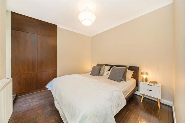 128A, Finborough Road, London photo 4