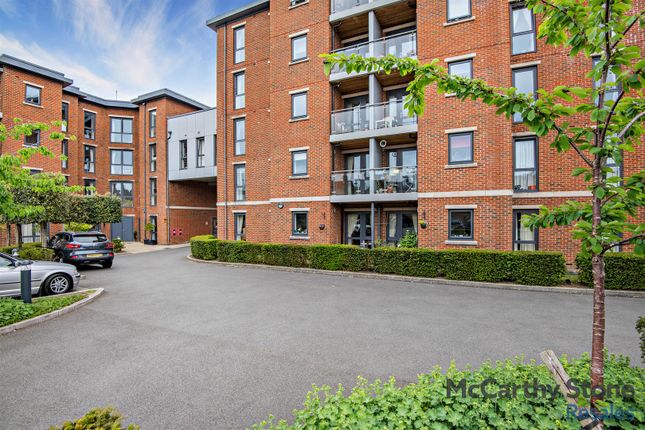 2-bed flat on 9 The Dairy, St. Johns Road, Tunbridge Wells, £349,000