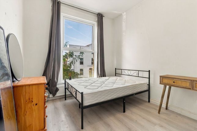 Flat B, 21, Wilberforce Road, London photo 4