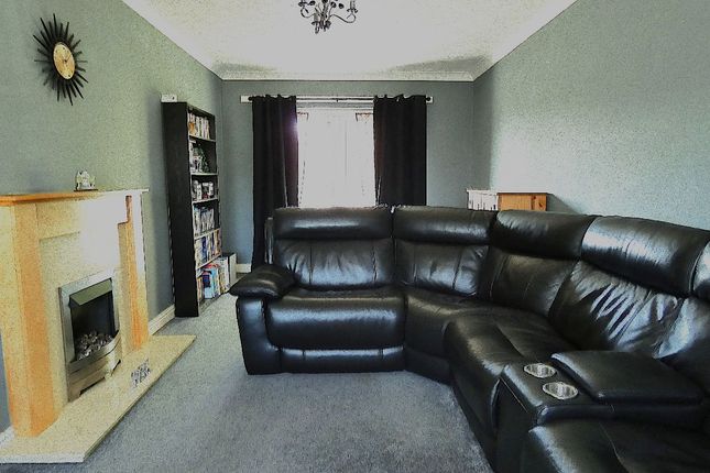 5 Asquith Drive, Leeds photo 2