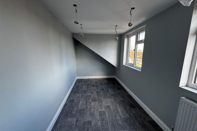 Flat 5, 59-61, Broadstone Avenue, Walsall photo 5